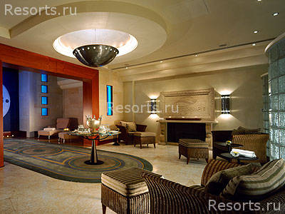Four Seasons Hotel 8